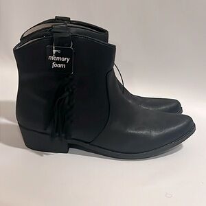 New Arizona Booties Sz 9M